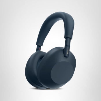 Sony WH-1000XM6 with an 18% discount