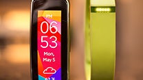 fitbit vs samsung gear fit 2