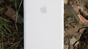 Apple iPhone 8 Official Silicone Case Review