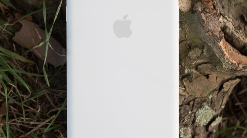 Apple iPhone 8 Official Silicone Case Review