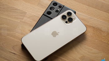 Samsung Galaxy S21 Ultra vs iPhone 12 Pro Max