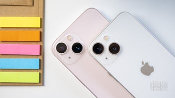 iPhone 13 mini vs. iPhone 13: Size matters!