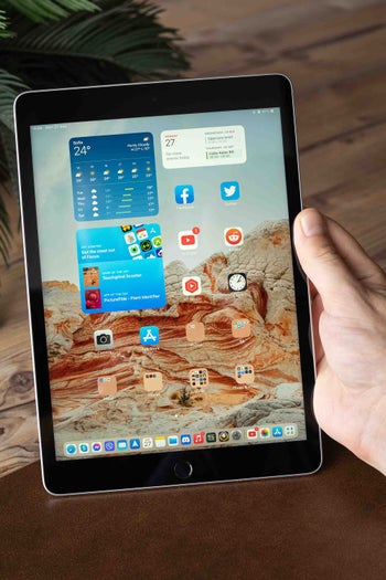 iPad 10.2 (2021) review: same old, same gold