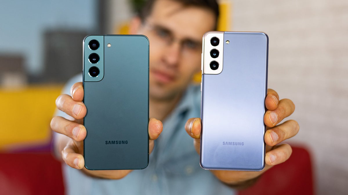 Comparing the New Samsung Galaxy S22 vs Galaxy S21 Phones