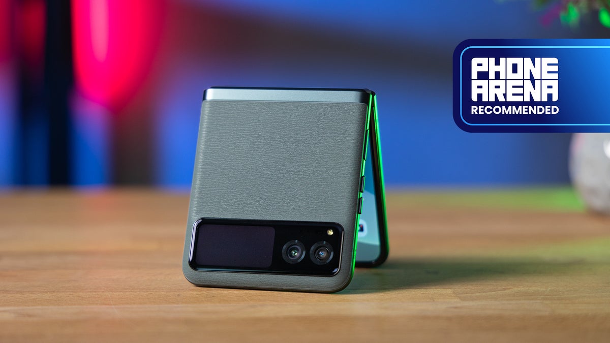 Motorola Razr (2023) Review: A flippin' good deal!