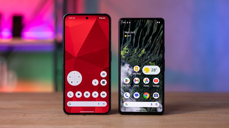 Nothing Phone (2) vs Google Pixel 7: budget, with character