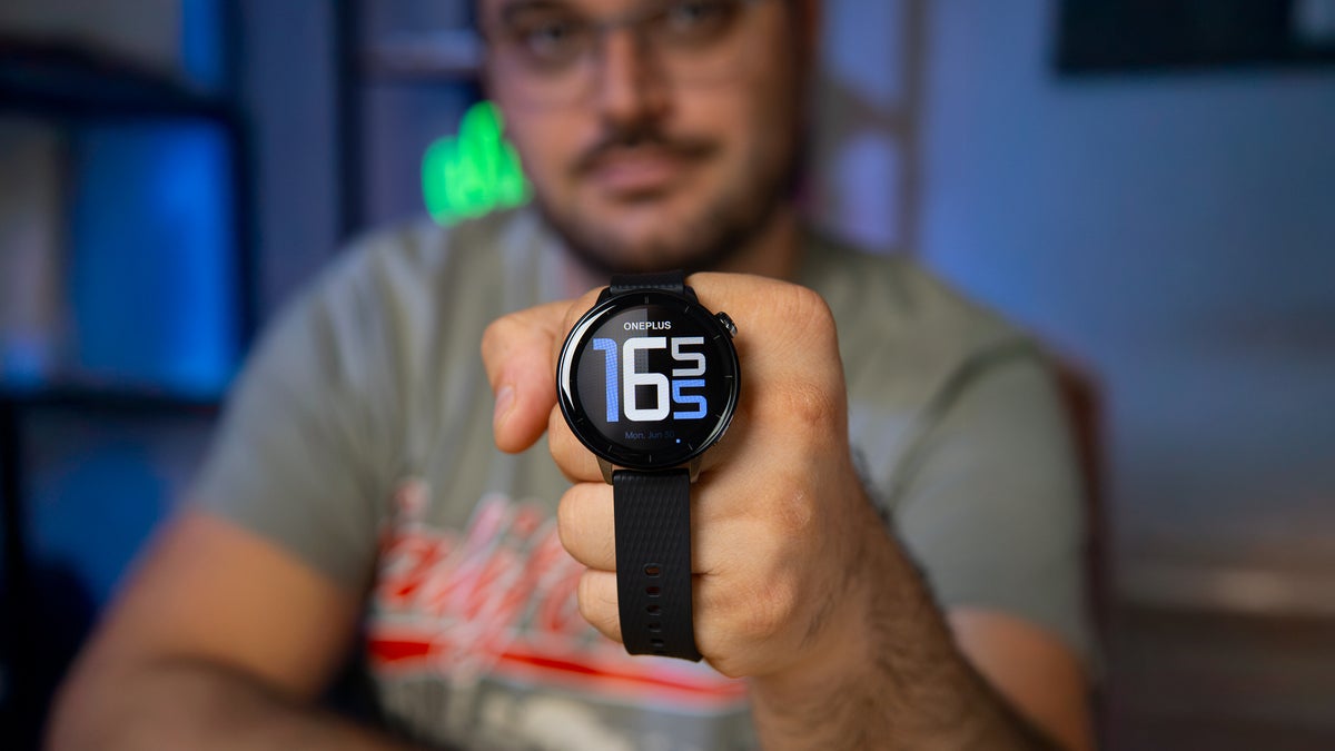OnePlus Watch 3 43mm Review: The compact battery champ