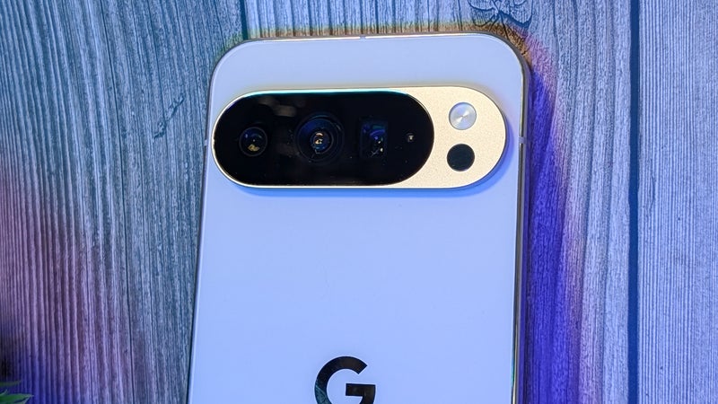 Google Pixel 10 Pro XL hands-on preview: putting "smart" in smartphone