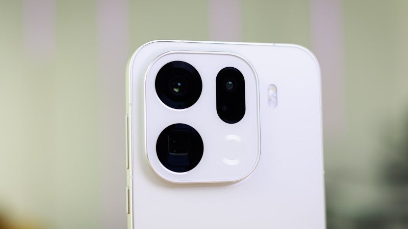 Oppo Find X9 Pro review: The most unhinged flagship of 2025 (in all the right ways)