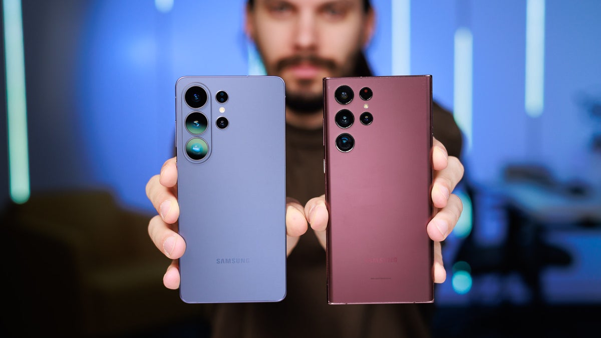 Samsung Galaxy S26 Ultra vs Galaxy S22 Ultra rear comparison