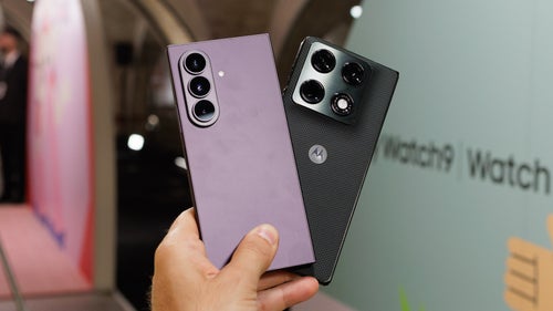 Motorola Razr Fold vs Galaxy Z Fold 8 Ultra: Main differences