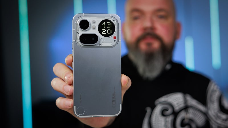 Nothing Phone (4a) Pro review: finally, aluminum unibody again!