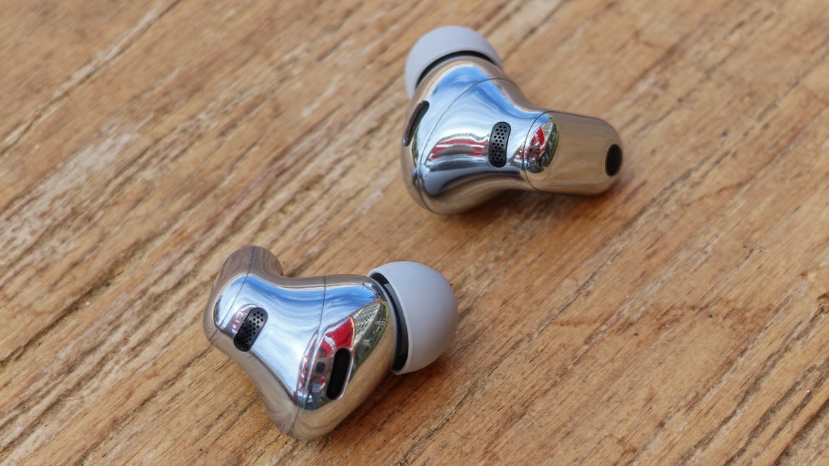phonearena.com - Rad Slavov - Huawei FreeBuds Neo review: Stylish design and dependable noise cancellation