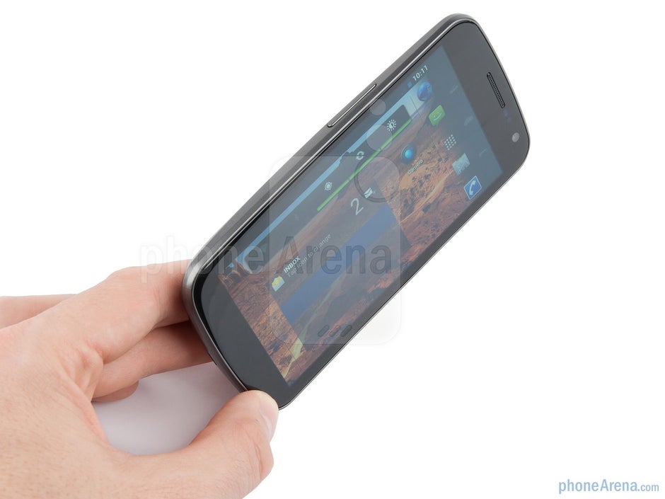 With the Samsung Galaxy Nexus, we again witness the curved design of its predecessor - Samsung Galaxy Nexus Preview