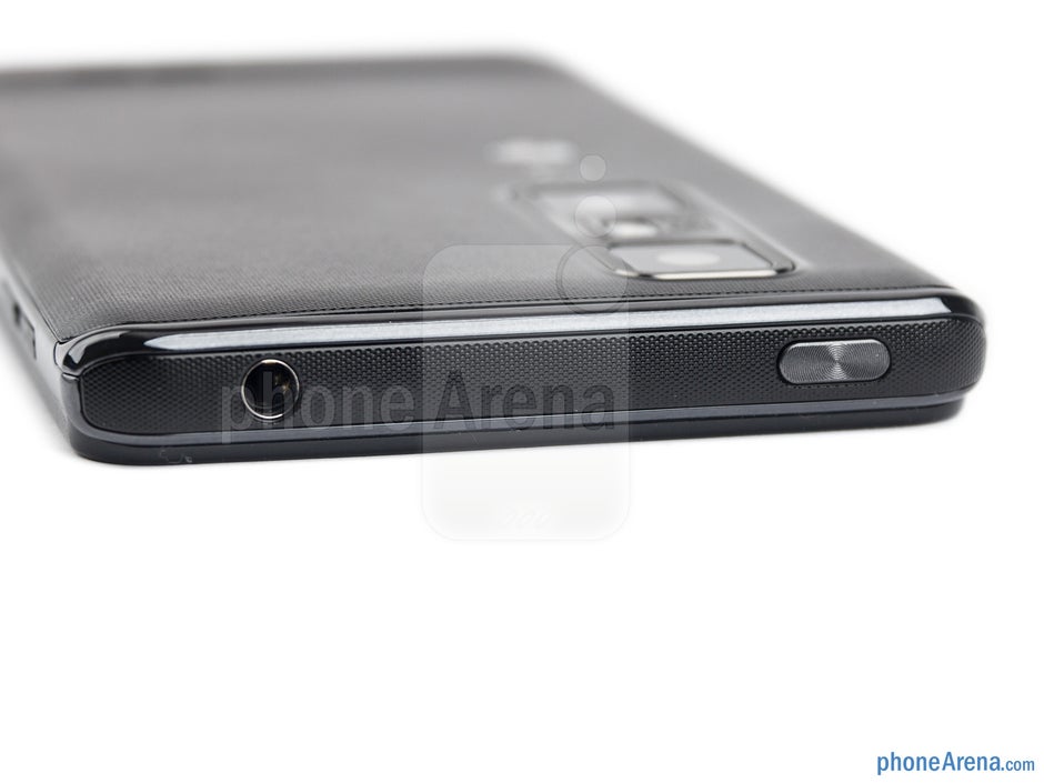 Arriba - Los laterales del LG Optimus 3D MAX - Reseña del LG Optimus 3D MAX