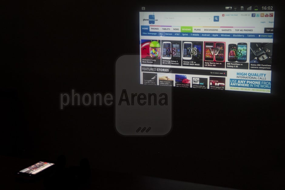 samsung projector doesn live to its