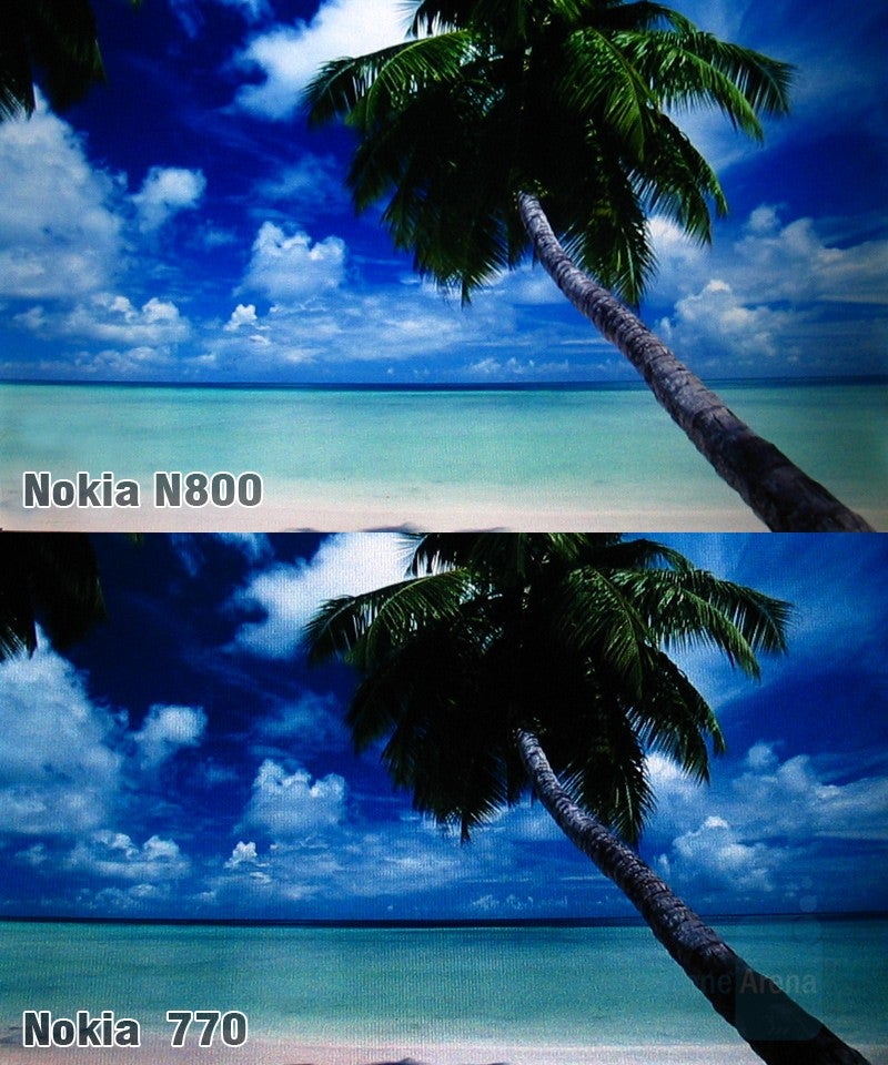 N800 and 770 displays - Nokia N800 Internet Tablet Review