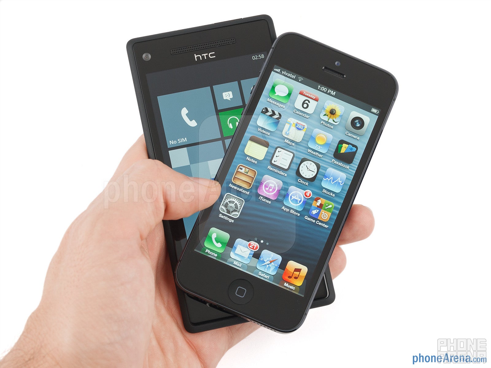 HTC Windows Phone 8X vs Apple iPhone 5