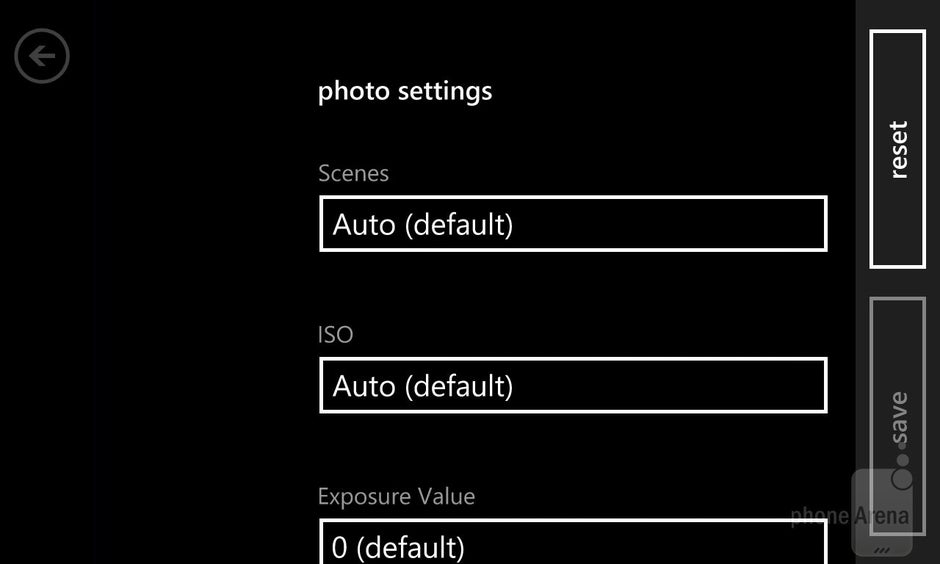 The camera interface of Nokia Lumia 920 - HTC One vs Nokia Lumia 920