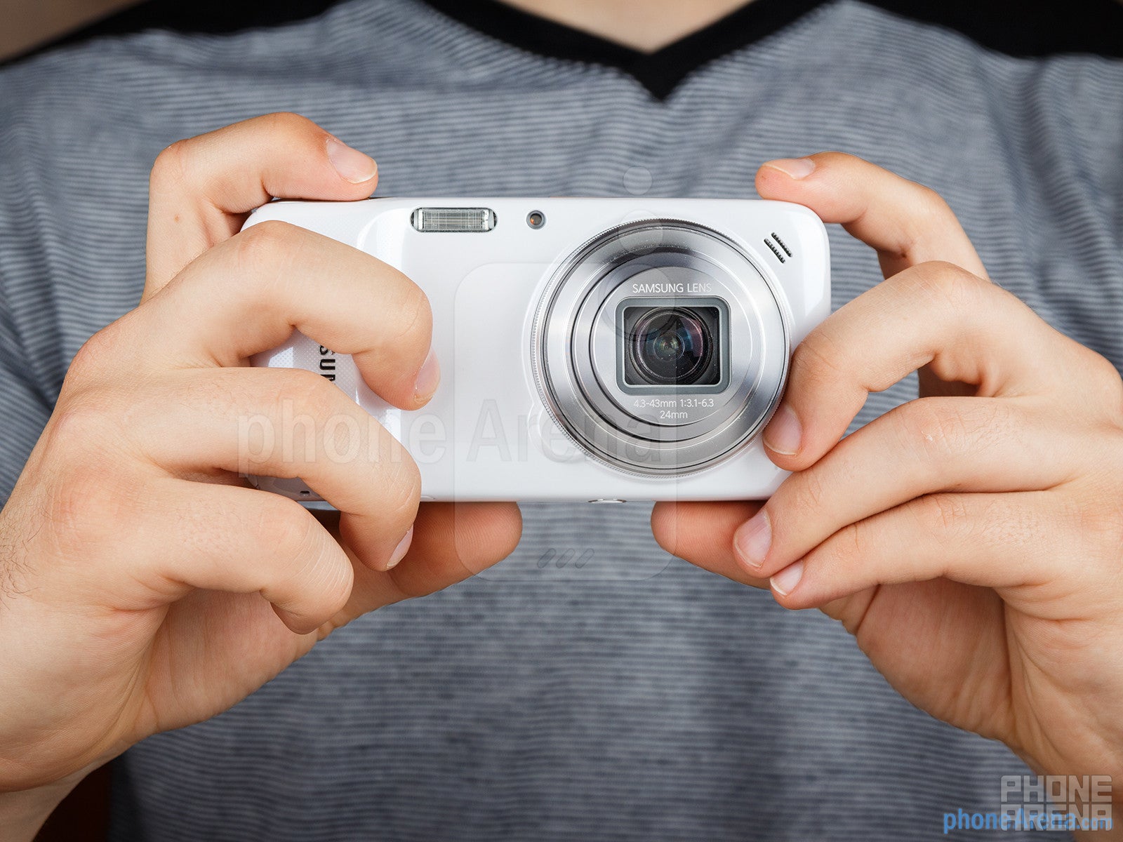 Samsung Galaxy S4 Zoom Preview