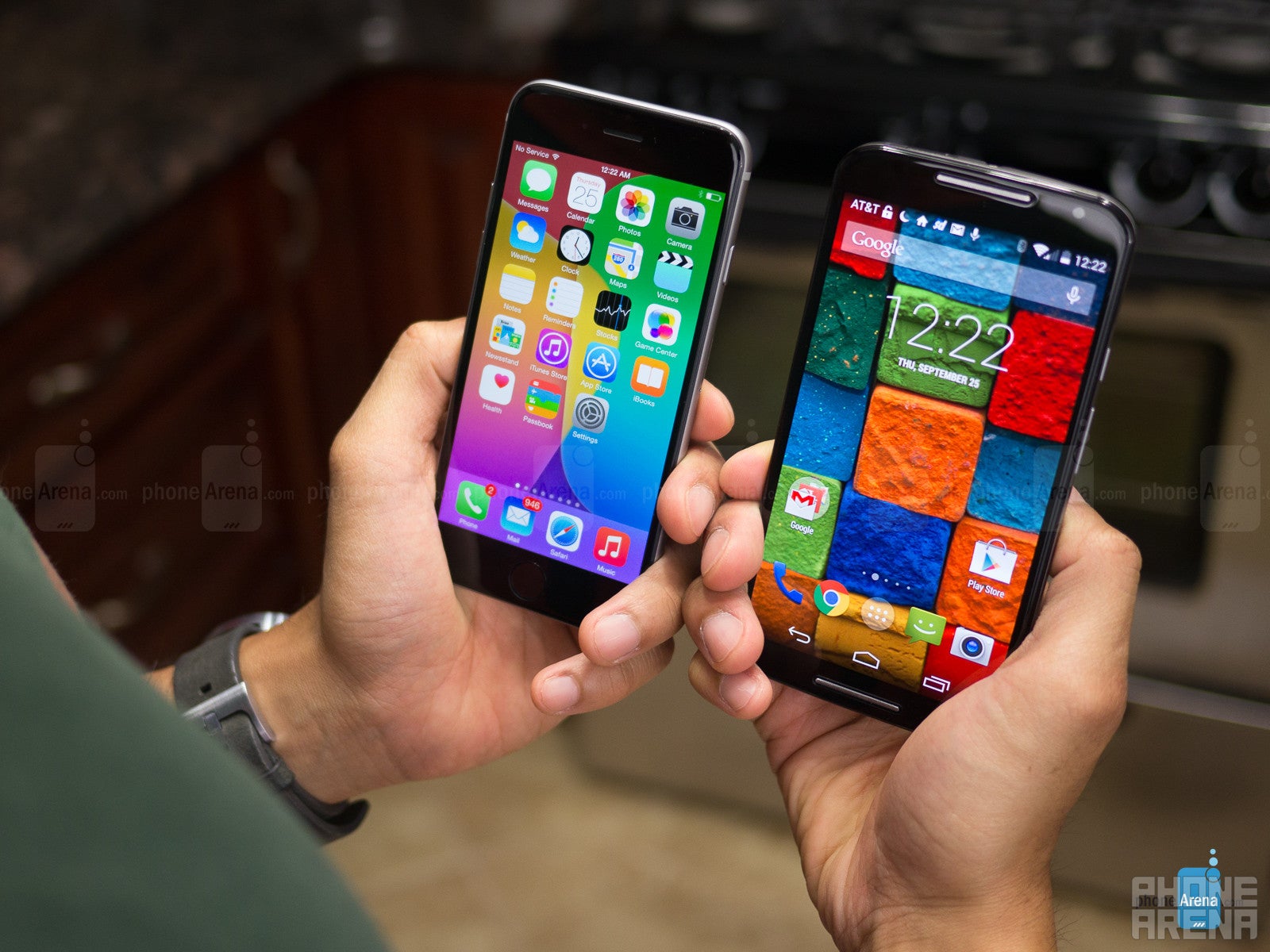 Apple iPhone 6 vs Motorola Moto X 2014