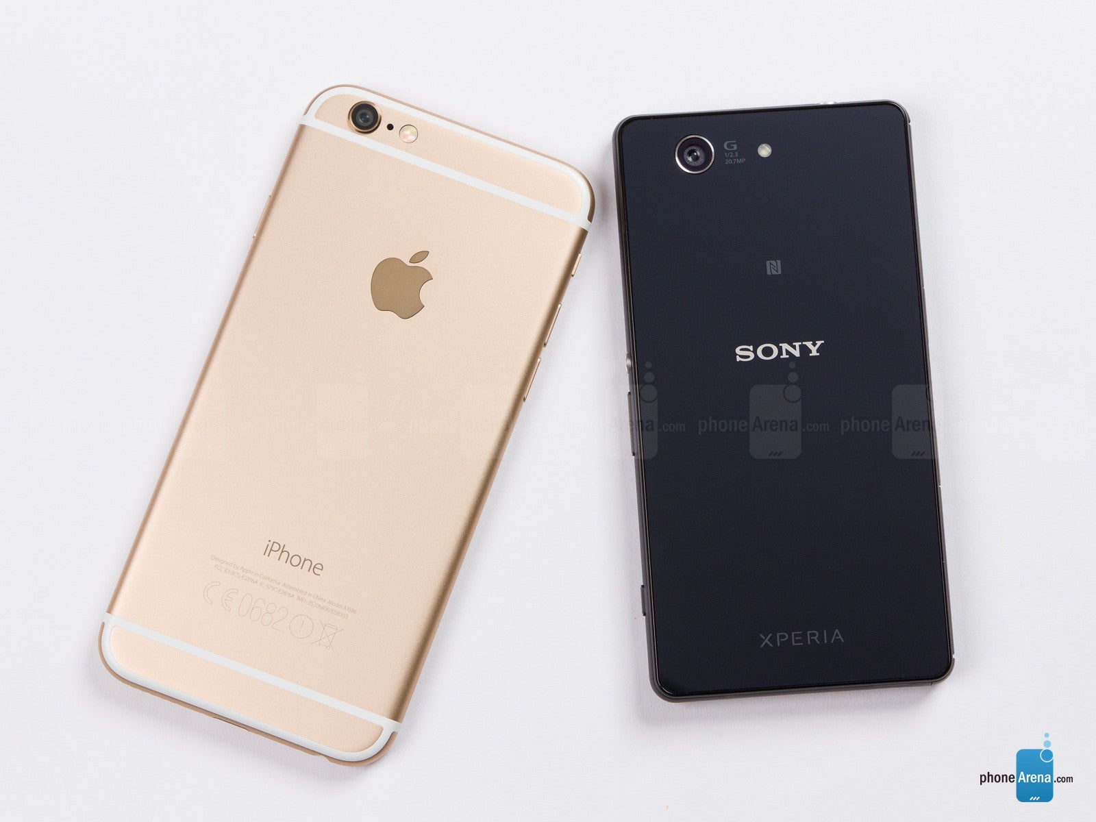 Duwen voor mij briefpapier Apple iPhone 6 vs Sony Xperia Z3 Compact - PhoneArena