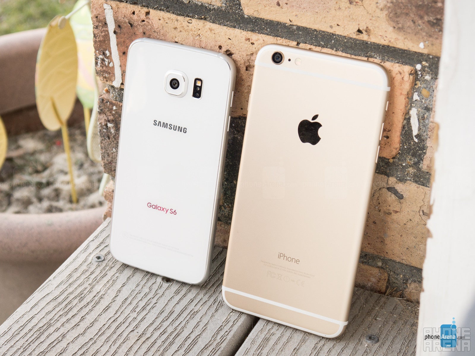 Samsung Galaxy S6 vs Apple iPhone 6 Plus