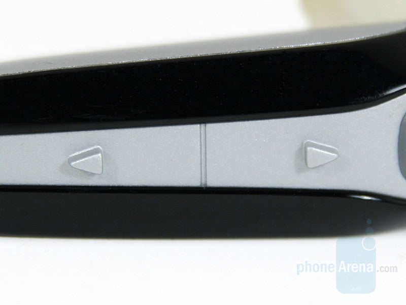 Volume keys - Plantronics Discovery 665 Review