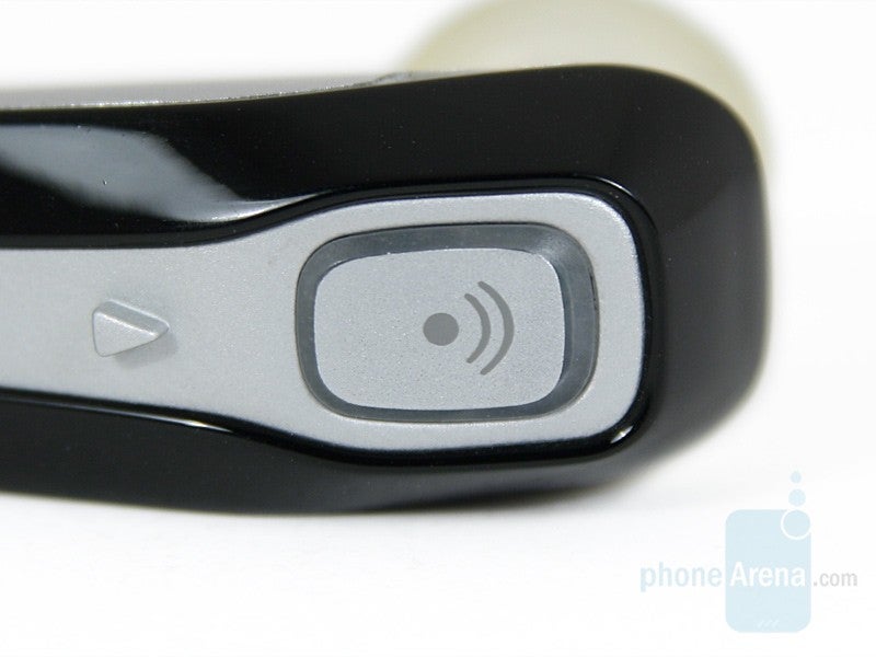 Call key - Plantronics Discovery 665 Review