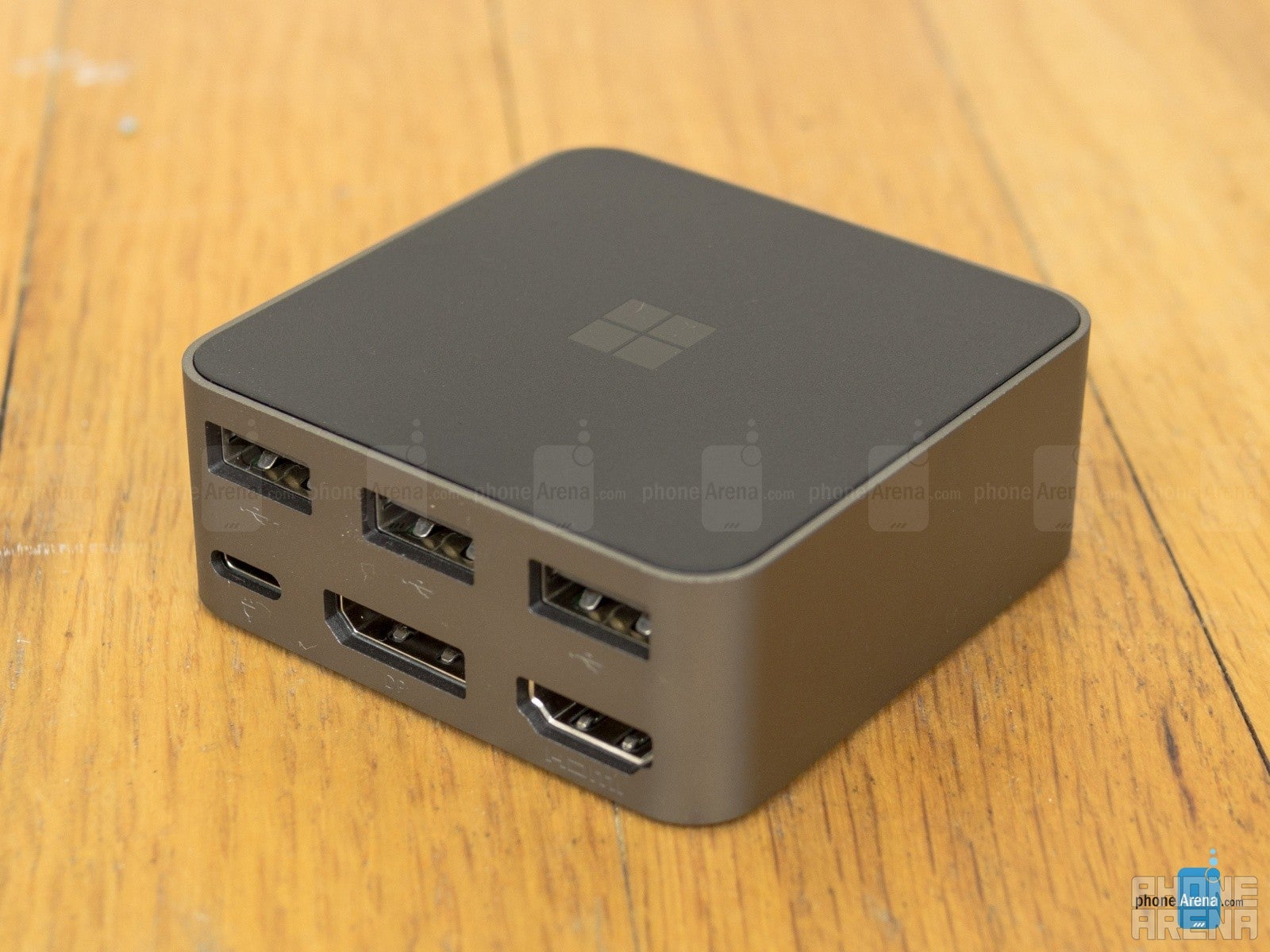 The Display Dock accessory - Microsoft Lumia 950 Review