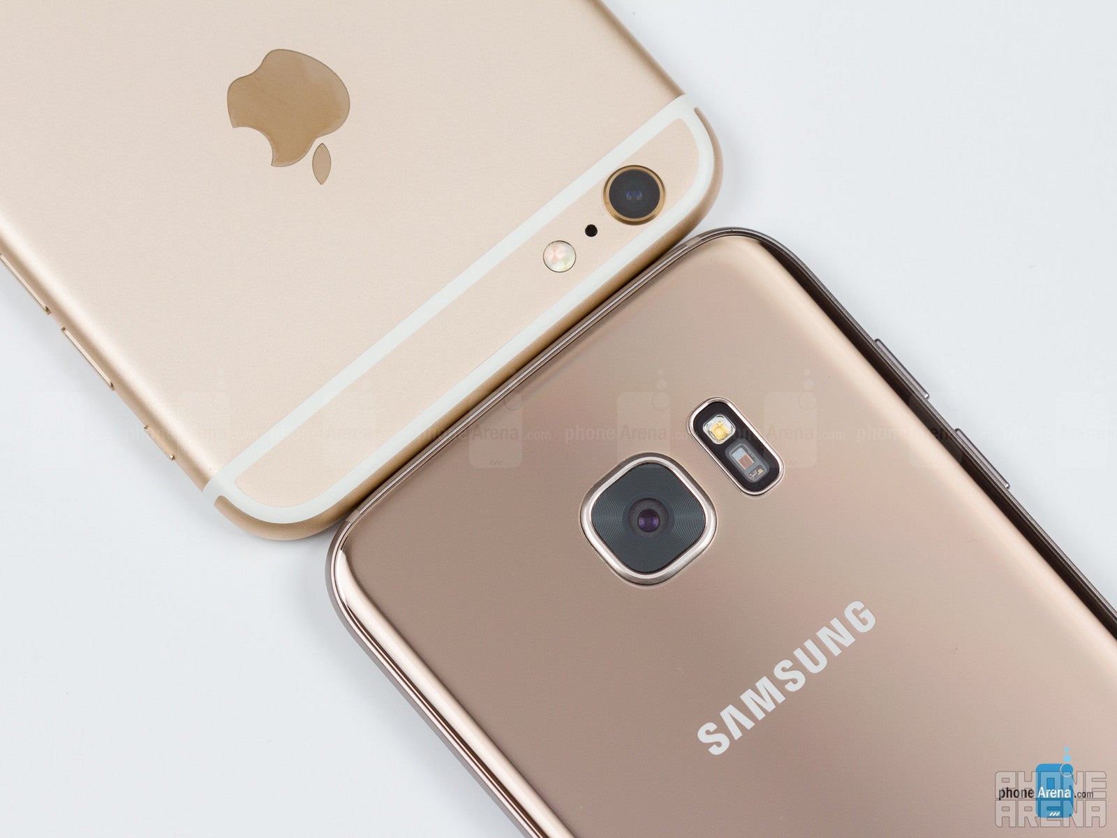 Samsung Galaxy S7 edge vs Apple iPhone 6s Plus