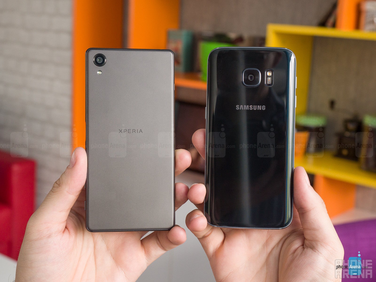 Sony Xperia X vs Samsung Galaxy S7