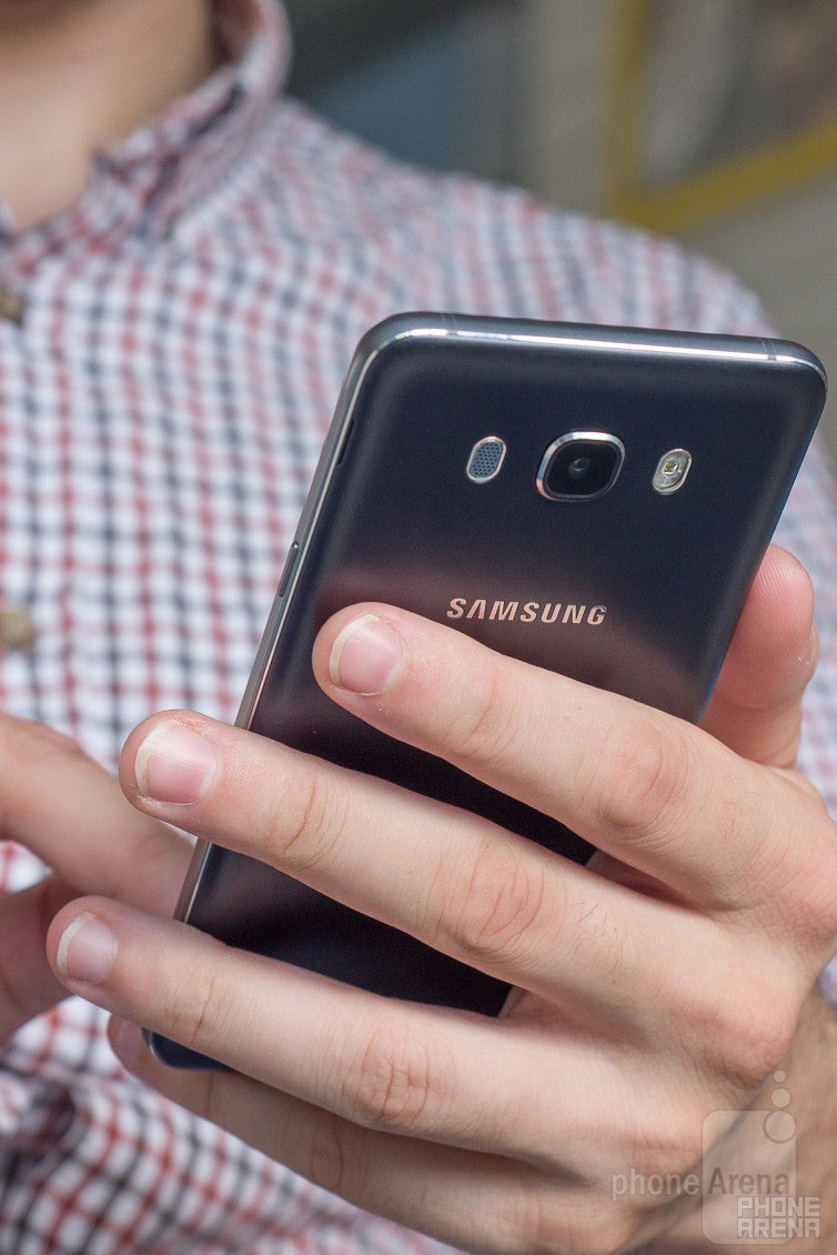 Samsung Galaxy J7 (2016) Review