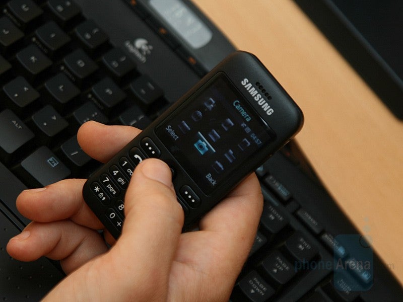 Samsung SGH-E590 Review