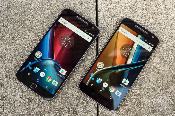 Moto G4 Plus (left) and Moto G4 (right) - Moto G4 and G4 Plus Review