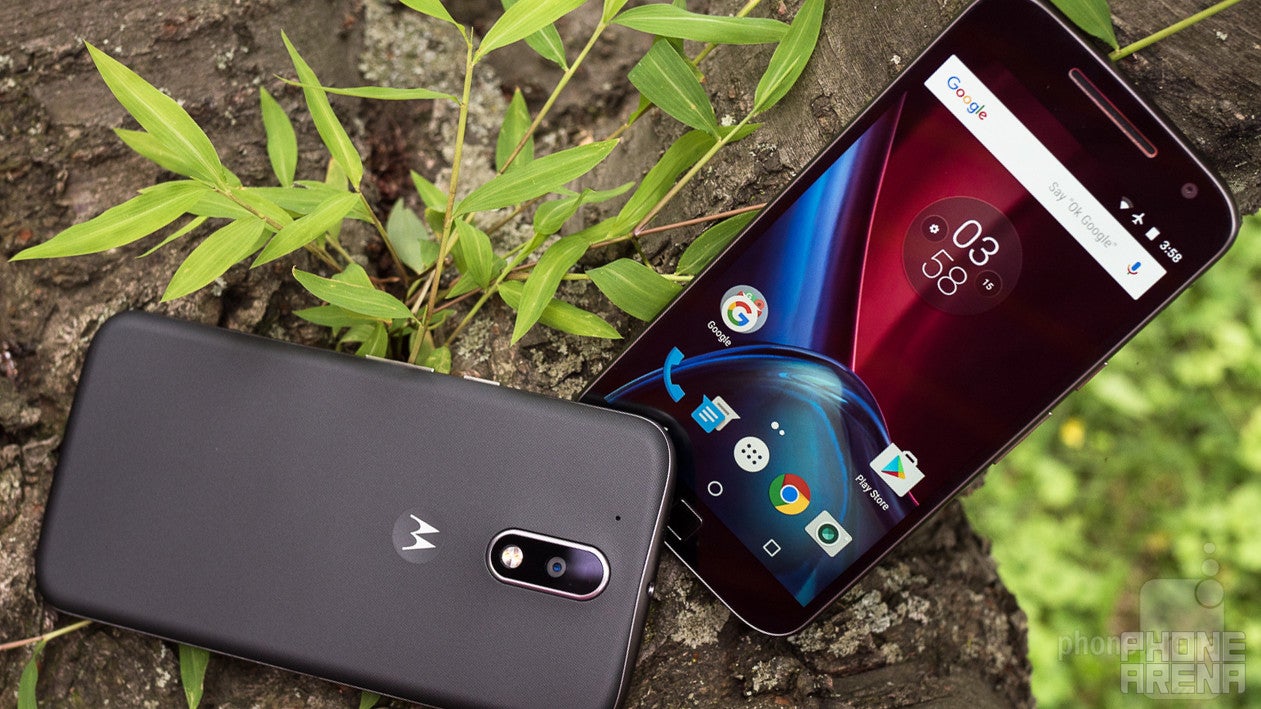 Moto G4 (left) and Moto G4 Plus (right) - Moto G4 and G4 Plus Review