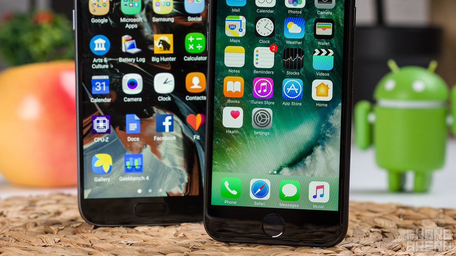 Apple iPhone 7 vs Samsung Galaxy S7