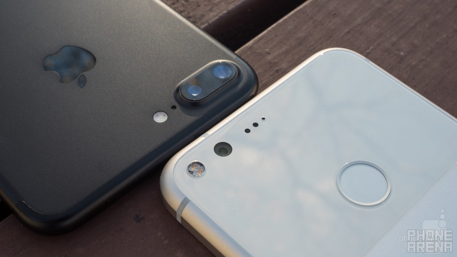 Google Pixel XL vs Apple iPhone 7 Plus