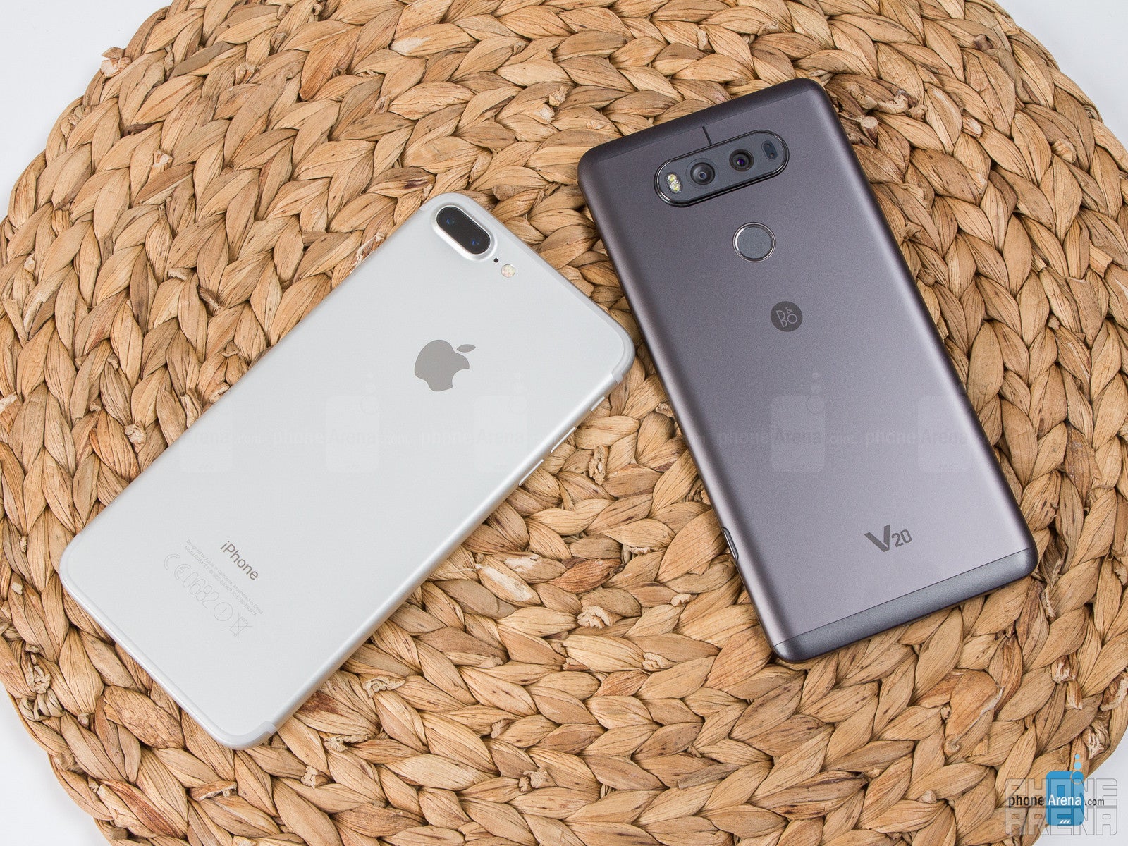 Apple iPhone 7 Plus vs LG V20