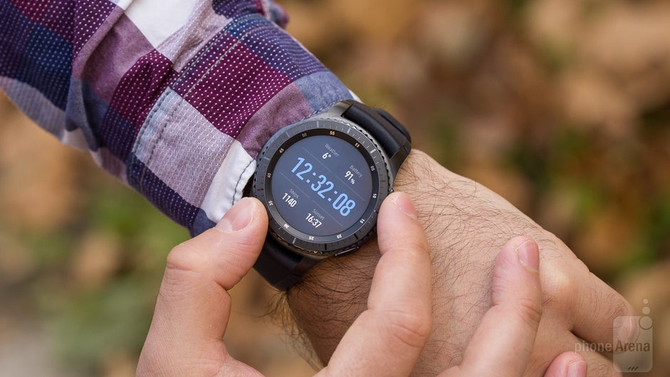 gear s3 frontier running apps