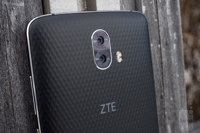 ZTE Blade V8 Pro Review
