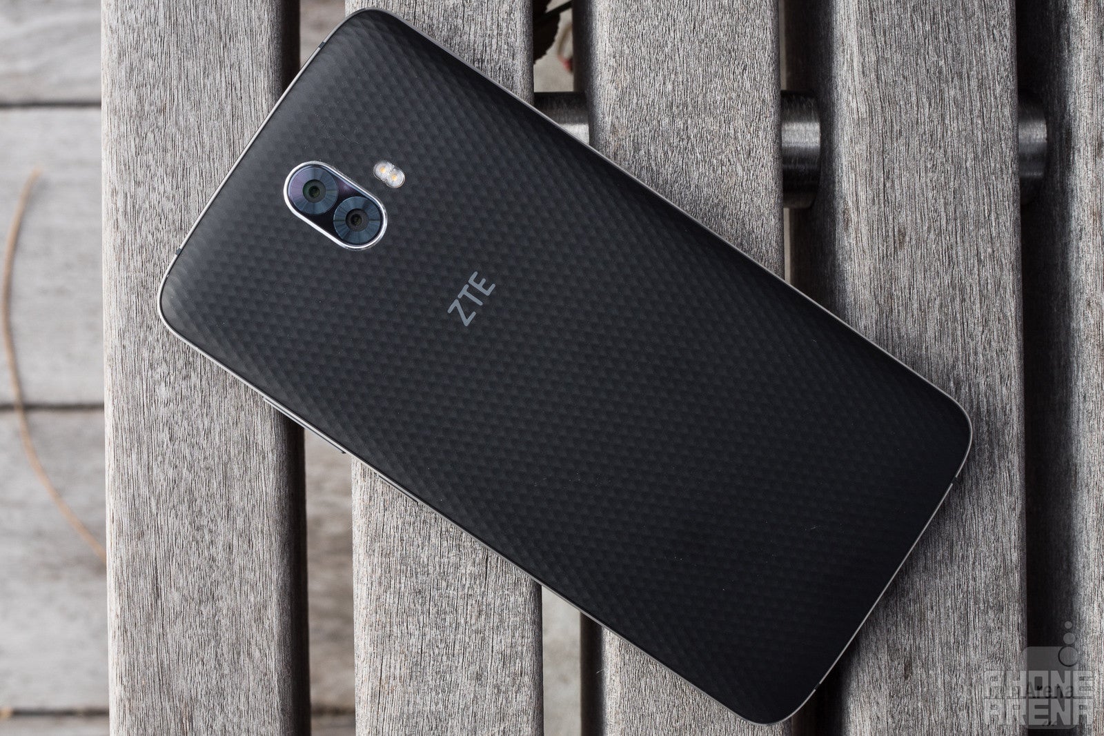 ZTE Blade V8 Pro Review