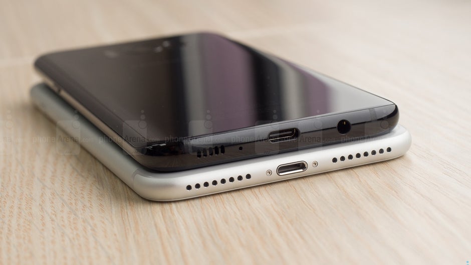 S8+ vs Apple iPhone 7 Plus - PhoneArena