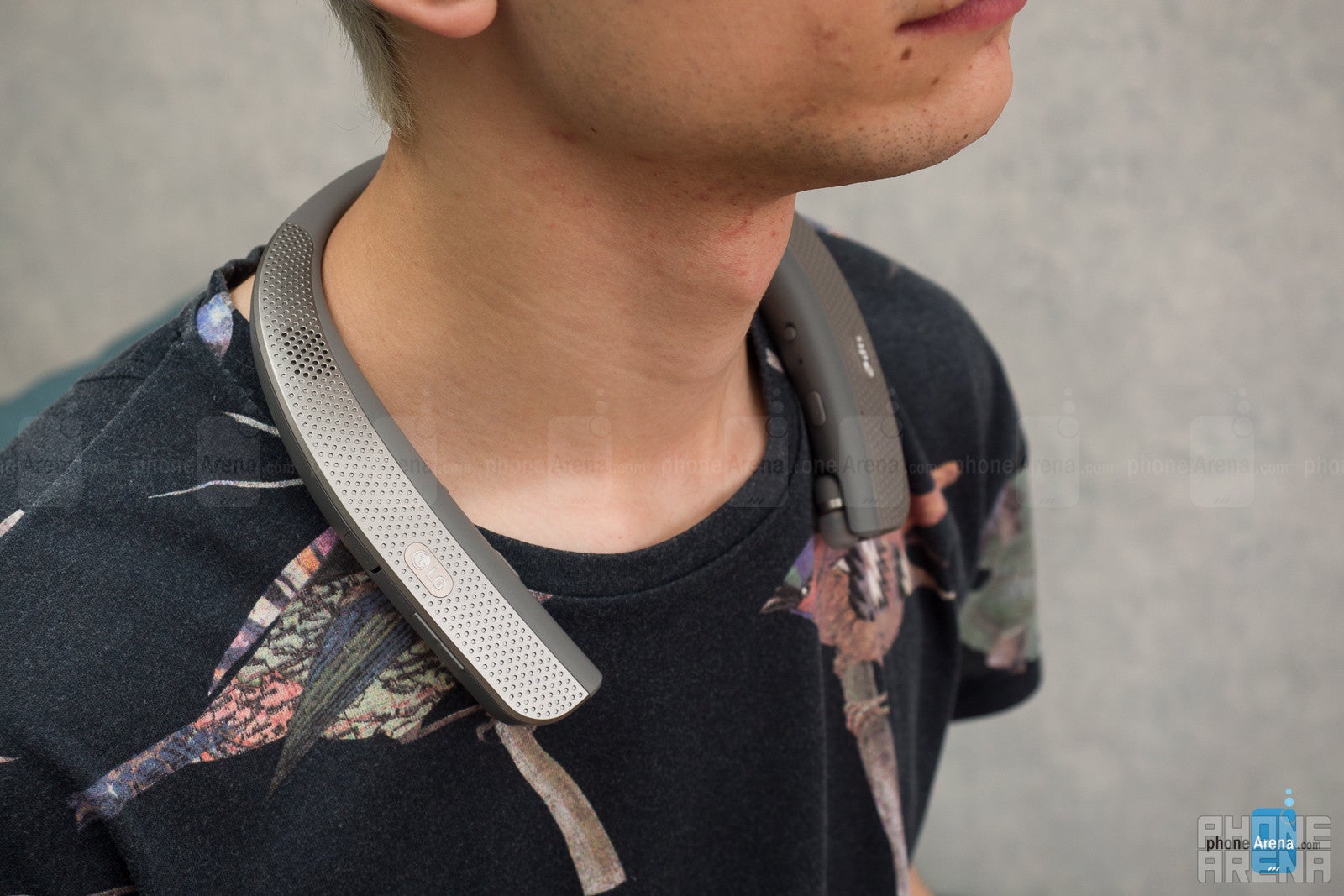 LG Tone Studio Review: a wearable speaker