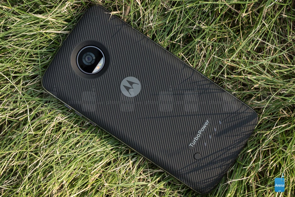 Motorola Moto Z2 Play Review