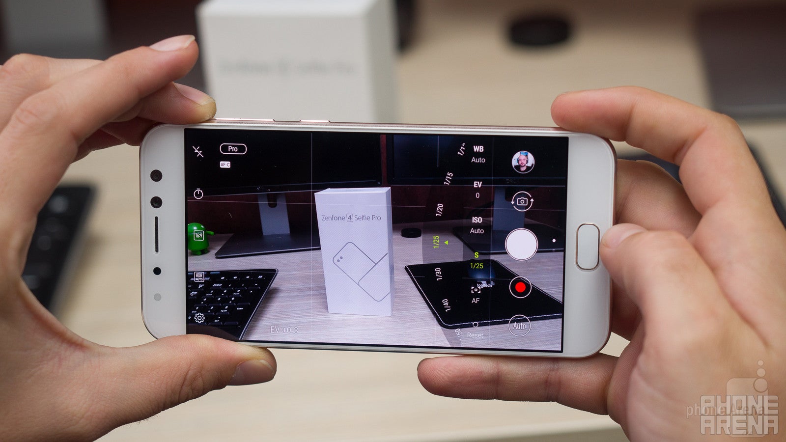 Asus ZenFone 4 Selfie Pro Review