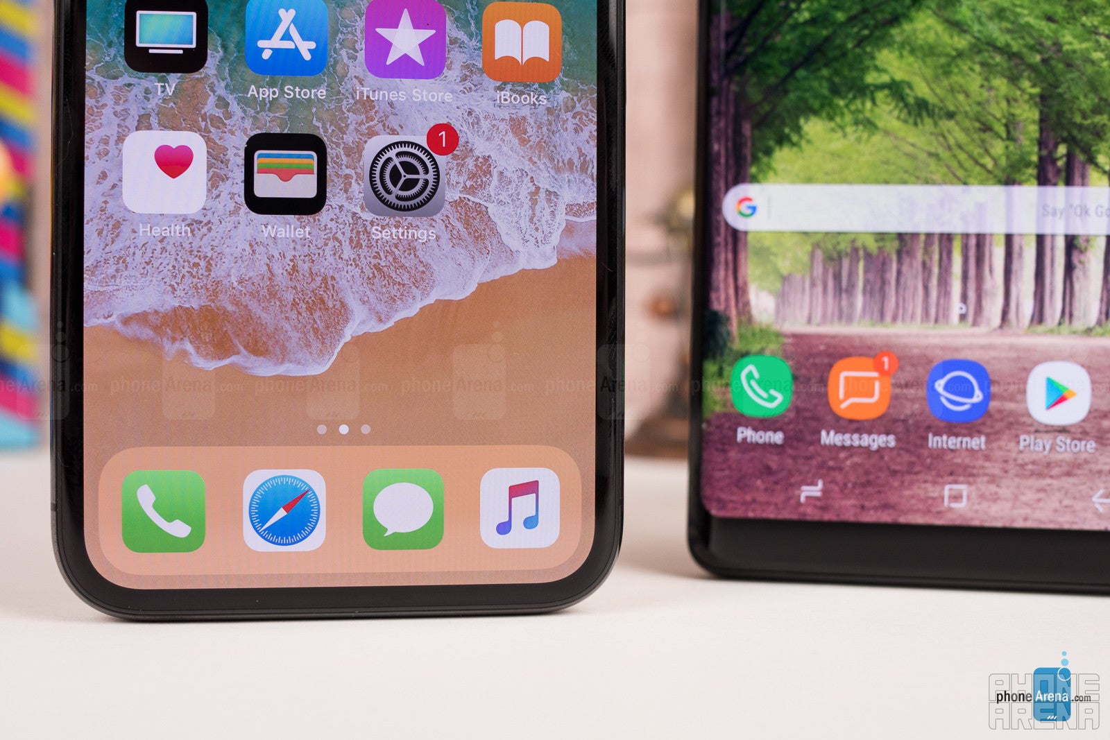 Apple iPhone X vs Samsung Galaxy Note 8