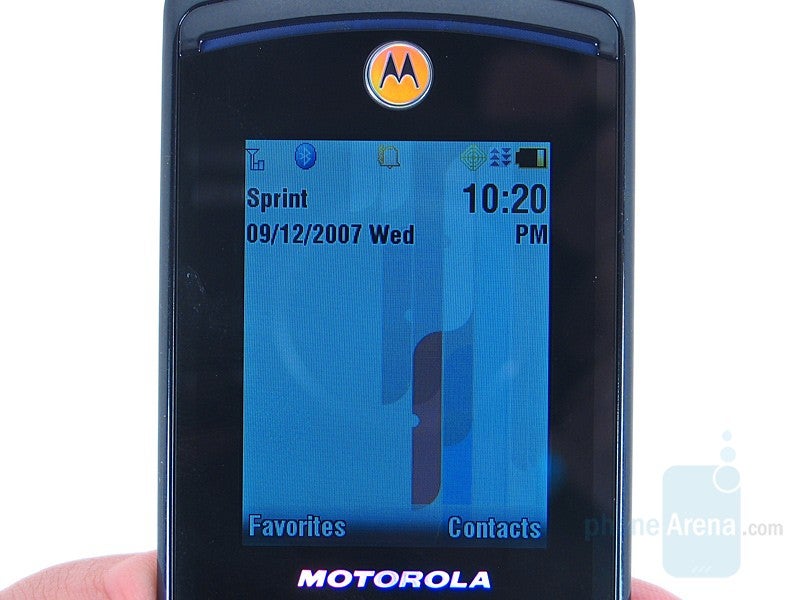 Main display - Motorola RAZR2 V9m Sprint Review