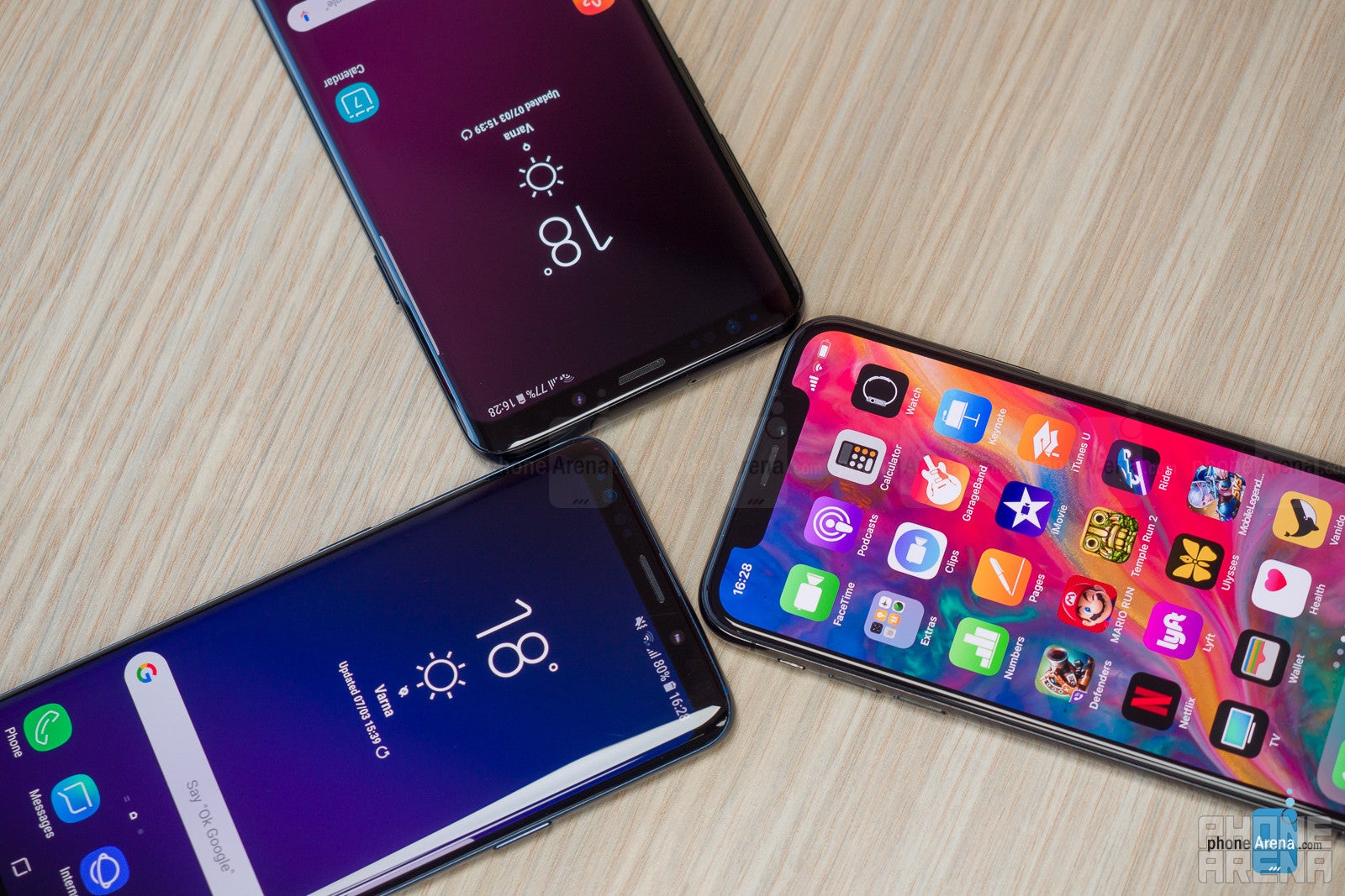 Samsung Galaxy S9 and S9+ vs Apple iPhone X