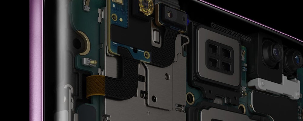 Samsung Galaxy S9 and S9+ vs Apple iPhone X
